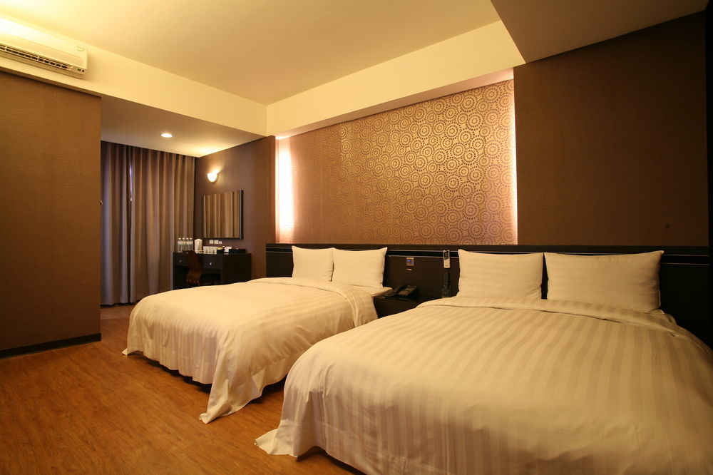 Military 75 Hotel Taizhong Zewnętrze zdjęcie